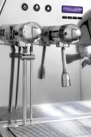 Vorschau: Siebträger-Espressomaschine Adonis, 2-gruppig, mit Manometer für Pumpendruck, Farbe Edelstahl Vorschau: Siebträger-Espressomaschine Adonis, 2-gruppig, mit Manometer für Pumpendruck, Farbe Edelstahl