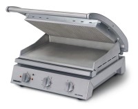 Grill-Station von vorne auf weißem Hintergrund. Das Oberteil ist leicht aufgeklappt, so dass die Beschaffenheit der Grill-Station von vorne auf weißem Hintergrund. Das Oberteil ist leicht aufgeklappt, so dass die Beschaffenheit der Grillplatten gut sichtbar ist.