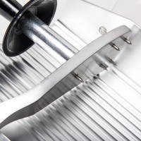 Vorschau: Aufschnittmaschine, antihaftbeschichtete Anschlagplatte, Messer Ø 250 mm Vorschau: Aufschnittmaschine, antihaftbeschichtete Anschlagplatte, Messer Ø 250 mm