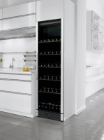 Vorschau: Weinkühlschrank 338 Liter, 5–22 °C, UV-Glastür, für 146 Flaschen, statische Kühlung Vorschau: Weinkühlschrank 338 Liter, 5–22 °C, UV-Glastür, für 146 Flaschen, statische Kühlung