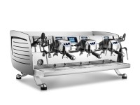 Siebträger-Espressomaschine Black Eagle mit T³-Technologie, 3-gruppig, LED-Touch-Display Siebträger-Espressomaschine Black Eagle mit T³-Technologie, 3-gruppig, LED-Touch-Display