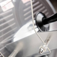 Vorschau: Aufschnittmaschine, antihaftbeschichtete Anschlagplatte, Messer Ø 250 mm Vorschau: Aufschnittmaschine, antihaftbeschichtete Anschlagplatte, Messer Ø 250 mm