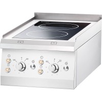 Die Abbildung zeigt das Glaskeramik-Kochfeld-Tischgerät in einer Ansicht leicht seitlich und oben von vorne. Der Hintergrund Die Abbildung zeigt das Glaskeramik-Kochfeld-Tischgerät in einer Ansicht leicht seitlich und oben von vorne. Der Hintergrund ist weiß.