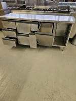 Arbeitsschrank mit Schubladenblöcke und Abfallkipper - Einzelstück Arbeitsschrank mit Schubladenblöcke und Abfallkipper - Einzelstück